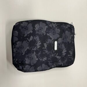 Baggallini Large RFID Take Two Bryant Crossbody Bag - NWOT - never used